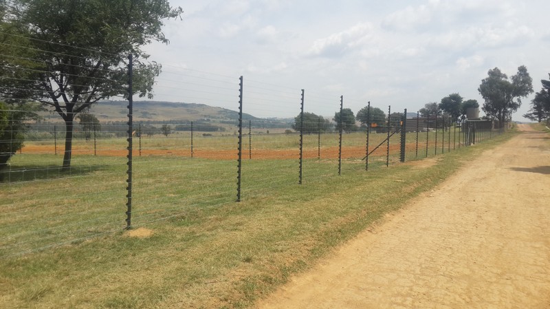 Electric fencing with Bonnox barrier fence